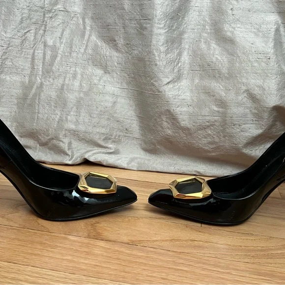 Roger Vivier patent leather gold logo high heels shoes 35,5 us 5,5